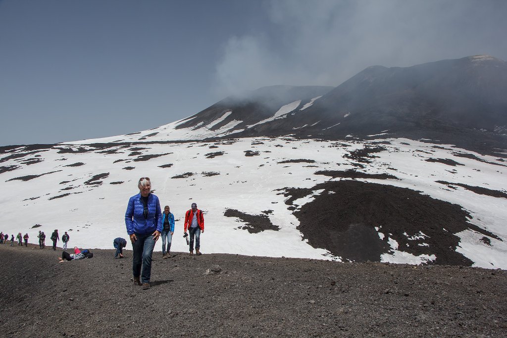 10-Walk around old crater rim near Torre del Filosofo.jpg